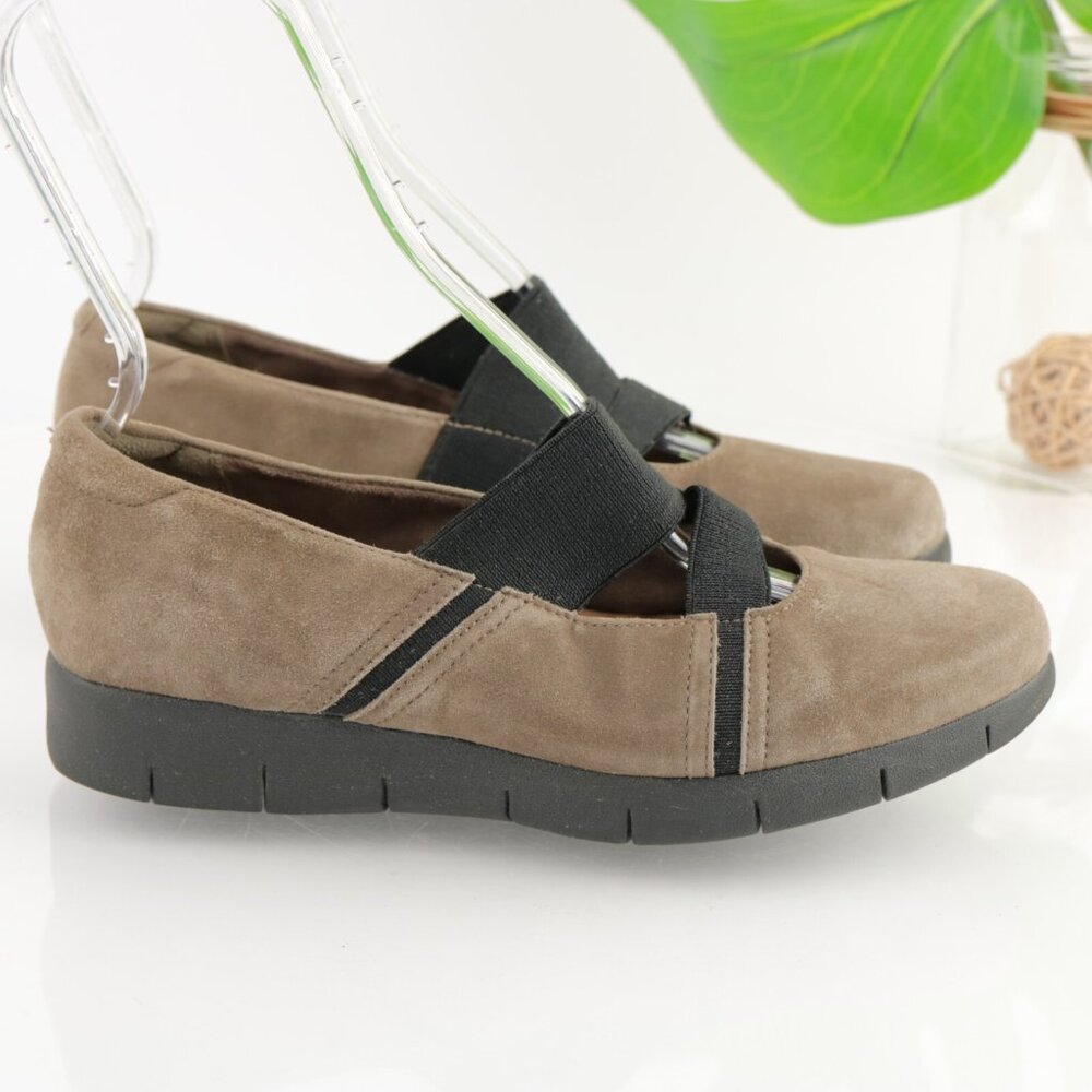 Clarks Womens Daelyn Villa Mary Jane Shoe Size 9.5 M Tan Suede Slip On Flat